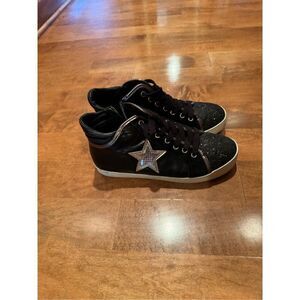 Women’s Steve Madden glitter sneakers, leather